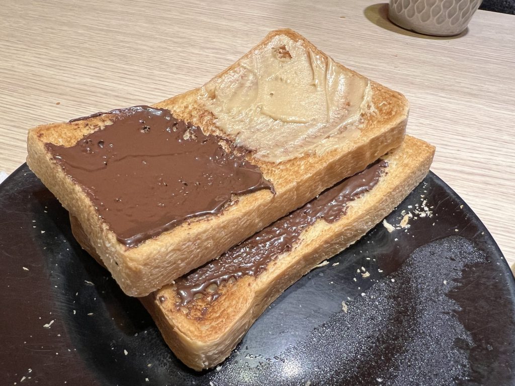 小時厚牛排-桃園中山店-吐司